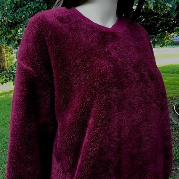 PLUSH SUPER COZY LOOSE FIT TOP with POCKETS - Picture 7 of 7